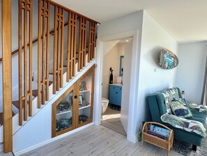 Interior - ‘White Caps’ - Entire Guest Studio - Loft bed with Ocean & Mountain views  (Hapuku)