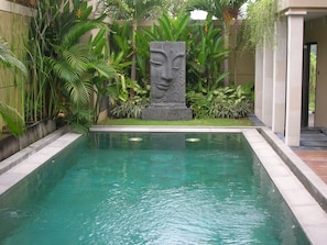 Hồ bơi