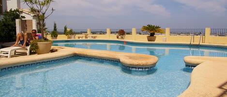 Utomhuspool
