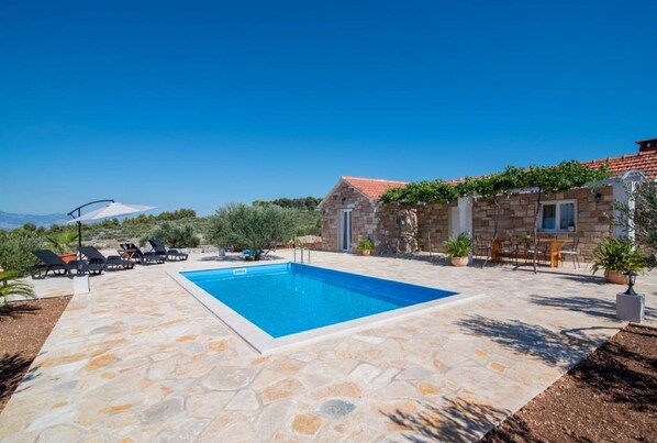 Villa (Two-Bedroom with Pool and Terrace) | Piscine | Piscine extérieure en saison, parasols, chaises longues