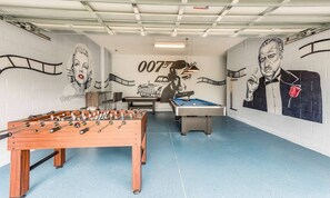 Games room - Ultimate 5 Star Villa with Private Pool on Encore Resort at Reunion, Orlando Villa 4365 (Orlando)
