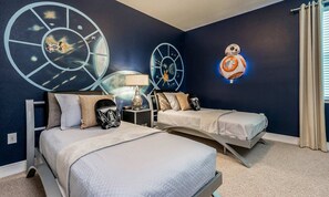 11 bedrooms, iron/ironing board, internet, bed sheets