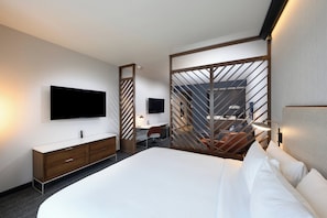 Schreibtisch, laptopgeeigneter Arbeitsplatz, Verdunkelungsvorhänge