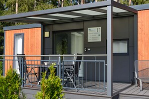 Outdoor dining - comfortable mobile home on the lake with whirlpool (WA101) (Wackersdorf)