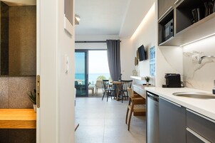 Suite, Sea View | Peralatan tempat tidur premium, tilam berlapik