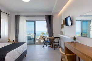 Suite, Sea View | Peralatan tempat tidur premium, tilam berlapik