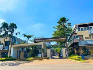 Front of property - Aloha Guest House - 1 Male Only (Gading Serpong)