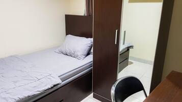 Standard Room, Women only | Desk, free WiFi