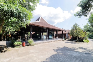 Exterior - Omah Rohadi Syariah by Ndalem Beong (Borobudur)