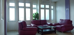Interior - Hotel Ungu Pas Kangen Bekasi (Bekasi)
