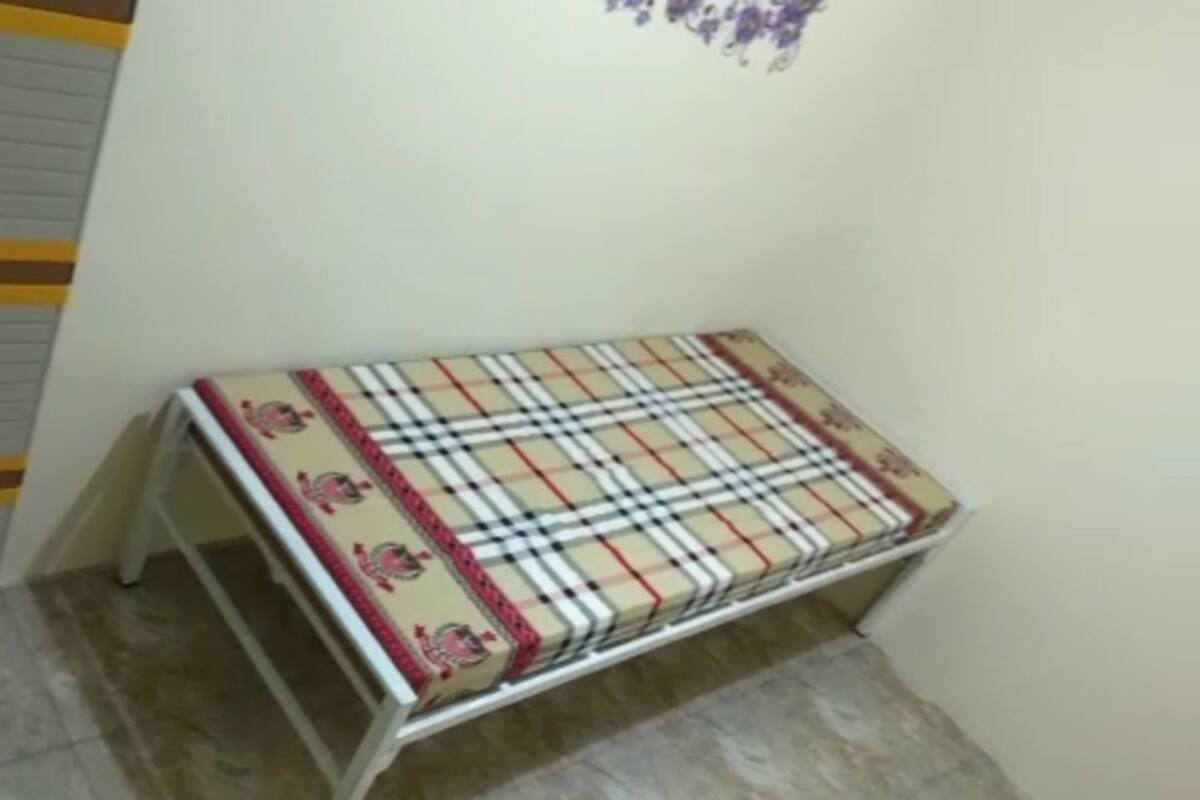 Standard Single AC Room, Shared Bathroom | Desk, iron/ironing board, free WiFi, bed sheets