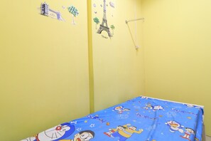Kamar Single, kamar mandi umum | Meja kerja, setrika/meja setrika, Wi-Fi gratis, dan seprai linen