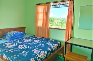 Standard Room, Private Bathroom | Bed sheets