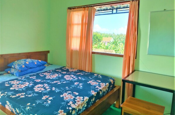 Habitación estándar, baño privado | Ropa de cama