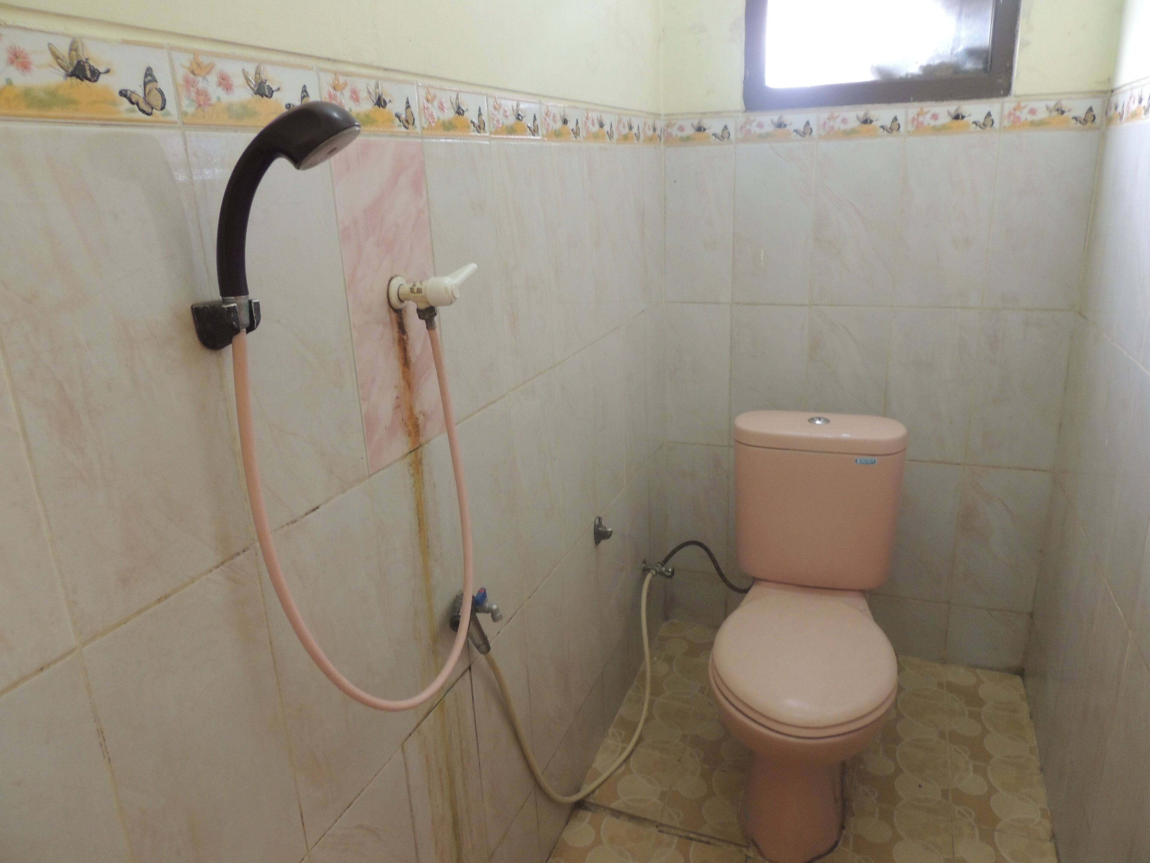 Superior Triple Room | Bathroom | Shower, towels