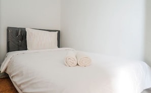 Studio - Menara Rungkut Bizz Square By Deddy (Surabaya)