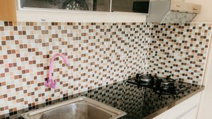 Studio | Shared kitchen | Mini-fridge - Premi Inn Bogor Valley (Bogor)