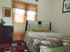 Family Room, 3 Bedrooms | Free WiFi - Kiki Homestay Syariah (Batu)