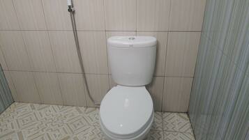 Superior Room | Bathroom | Shower, towels