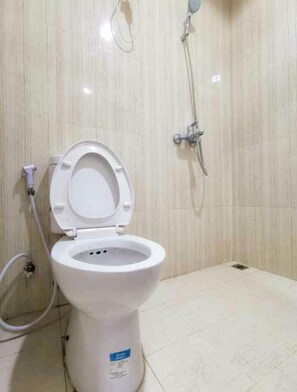 Studio | Bathroom