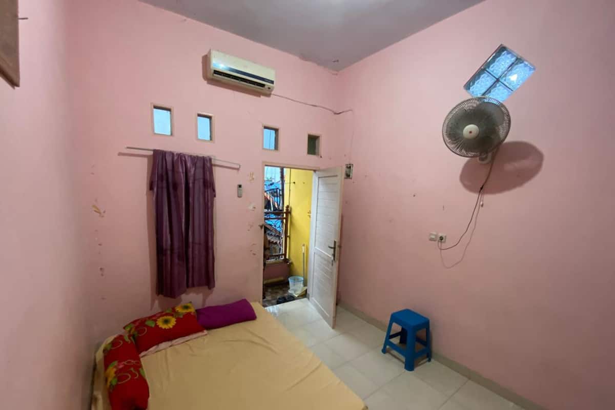 Standard Double Room | WiFi (free)