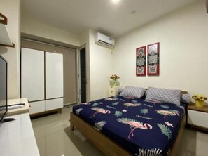 Studio | Free WiFi - Grand Kamala Lagoon by Kamara Rooms (Bekasi)