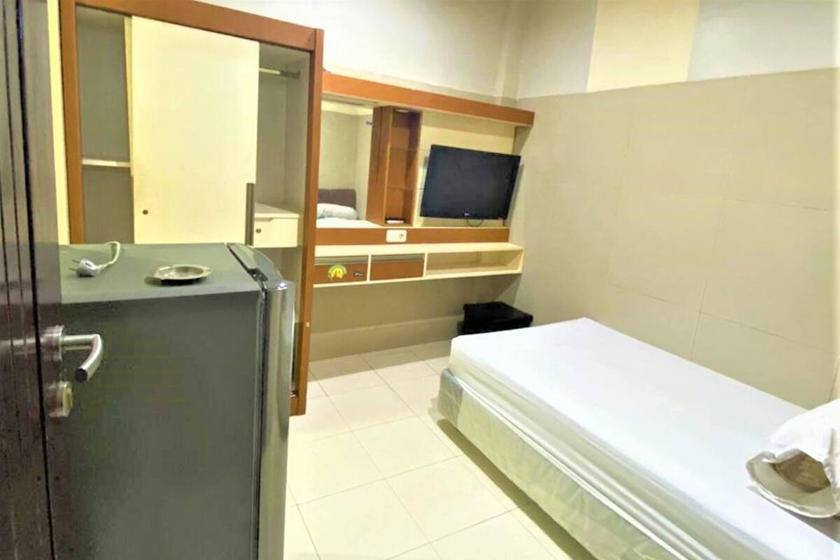 Standard Double Room | Desk, WiFi (free)
