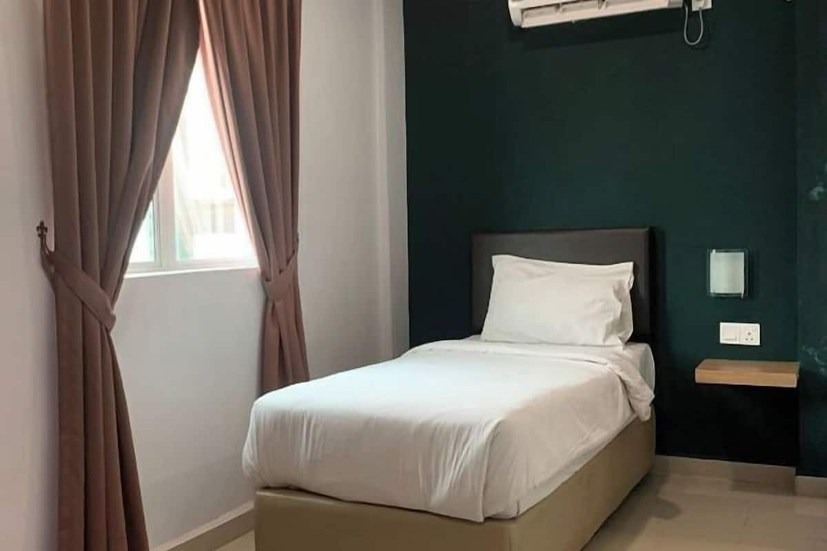 1 chambre, bureau, Wi-Fi gratuit, draps fournis