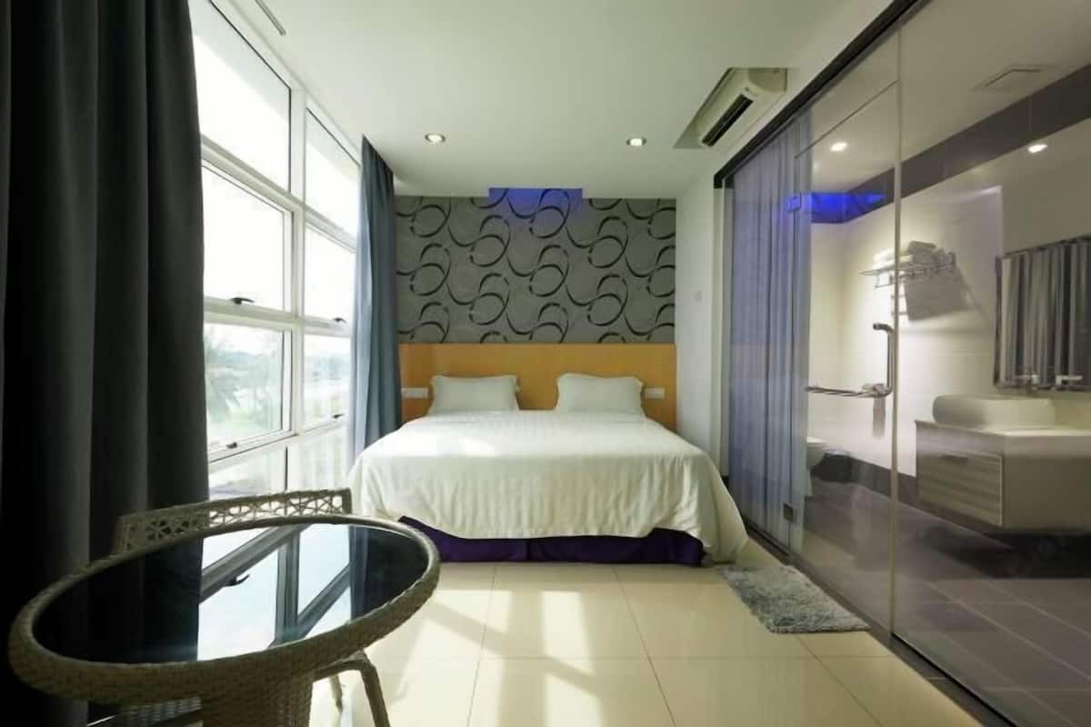 1 bedroom, iron/ironing board, free WiFi, bed sheets