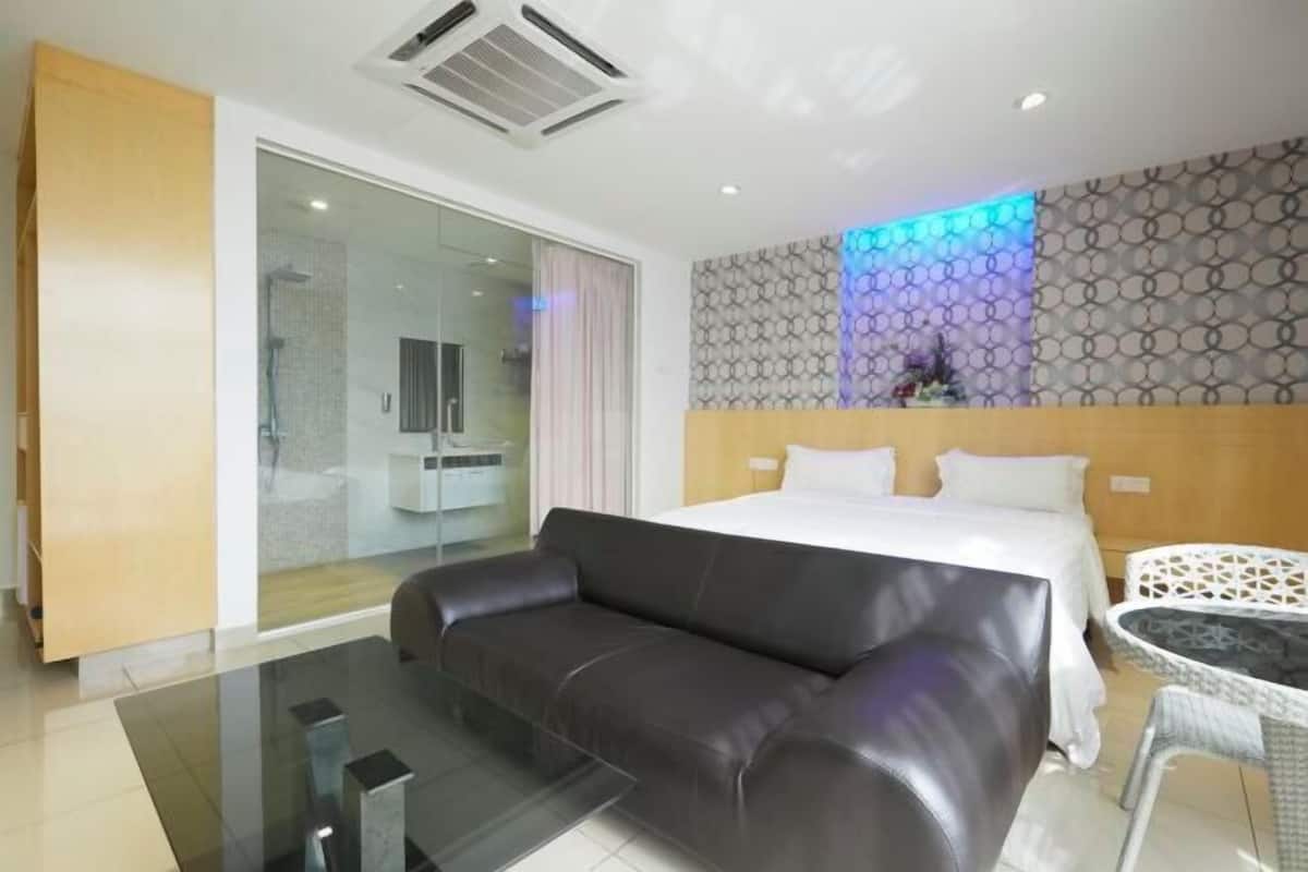 1 bedroom, iron/ironing board, free WiFi, bed sheets