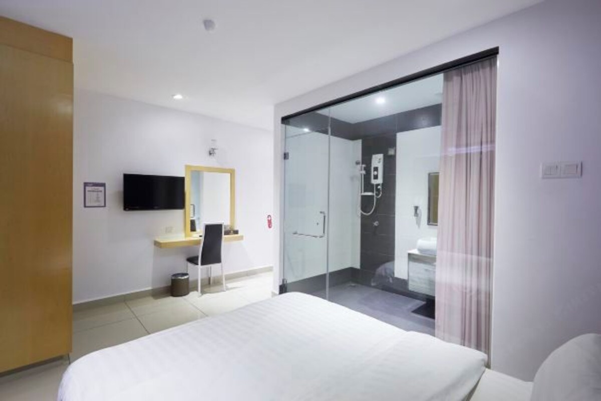 Iron/ironing board (on request), WiFi (free), bed sheets