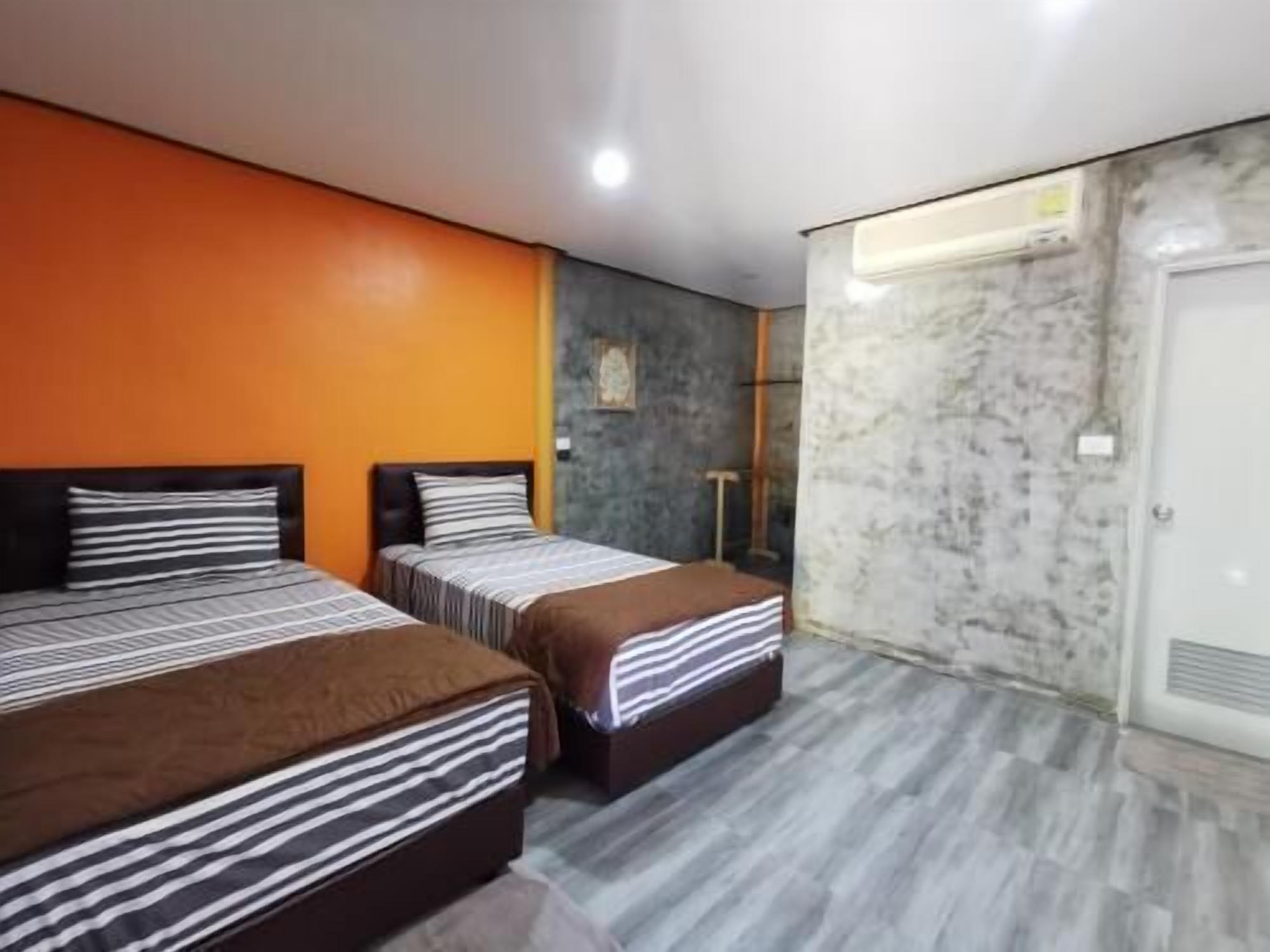 Desk, rollaway beds, free WiFi, bed sheets