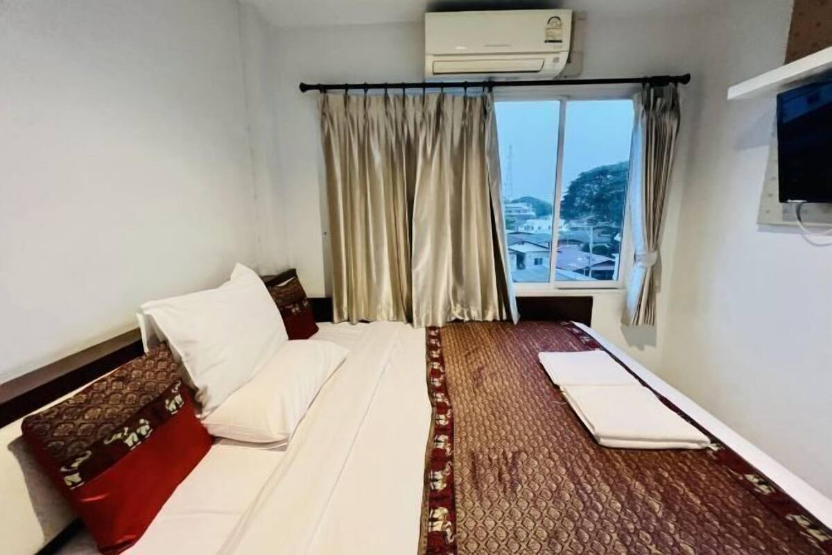 1 bedroom, desk, free WiFi