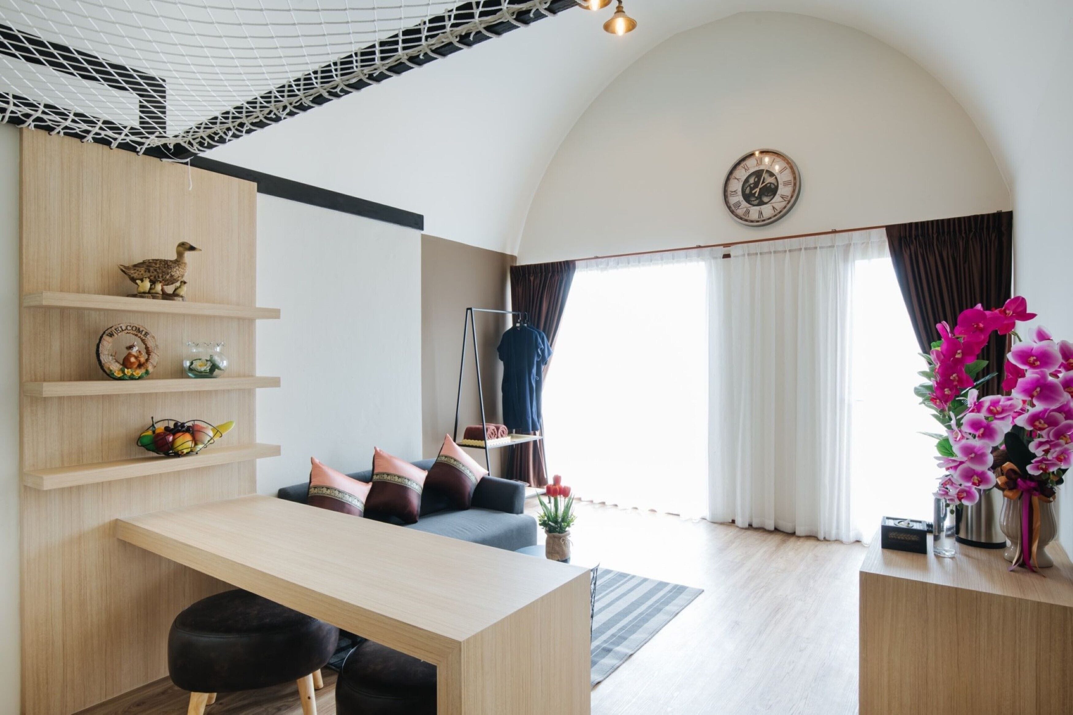 Minibar, desk, soundproofing