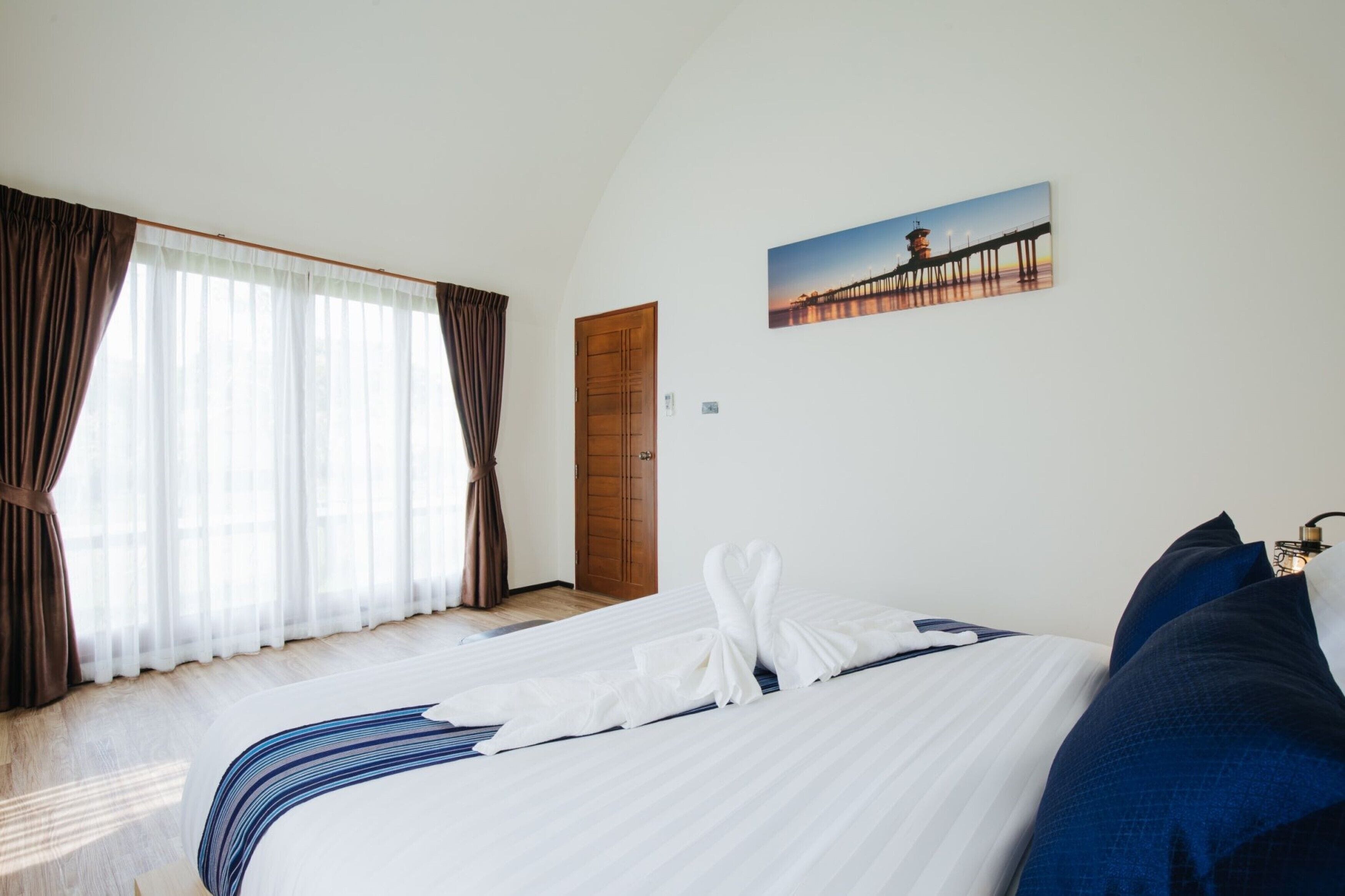 Familierom | Bad | Dusj, toalettartikler (inkludert), håndklær og toalettpapir