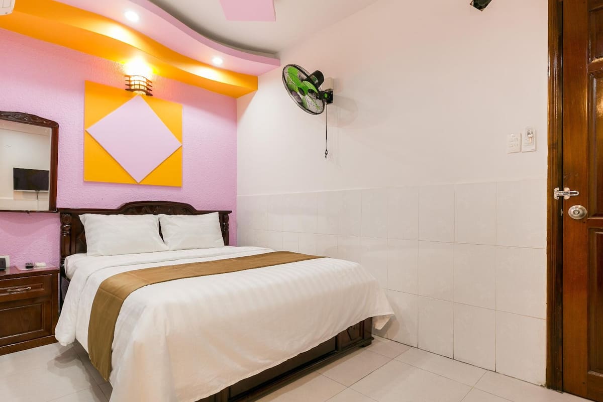 Quarto casal standard | Wi-Fi de cortesia, roupa de cama