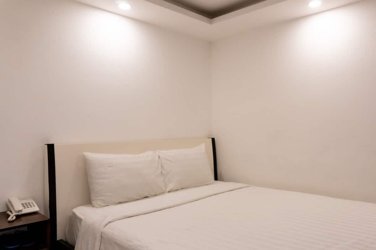 โต๊ะทำงาน, Wi-Fi ฟรี, ผ้าปูที่นอน