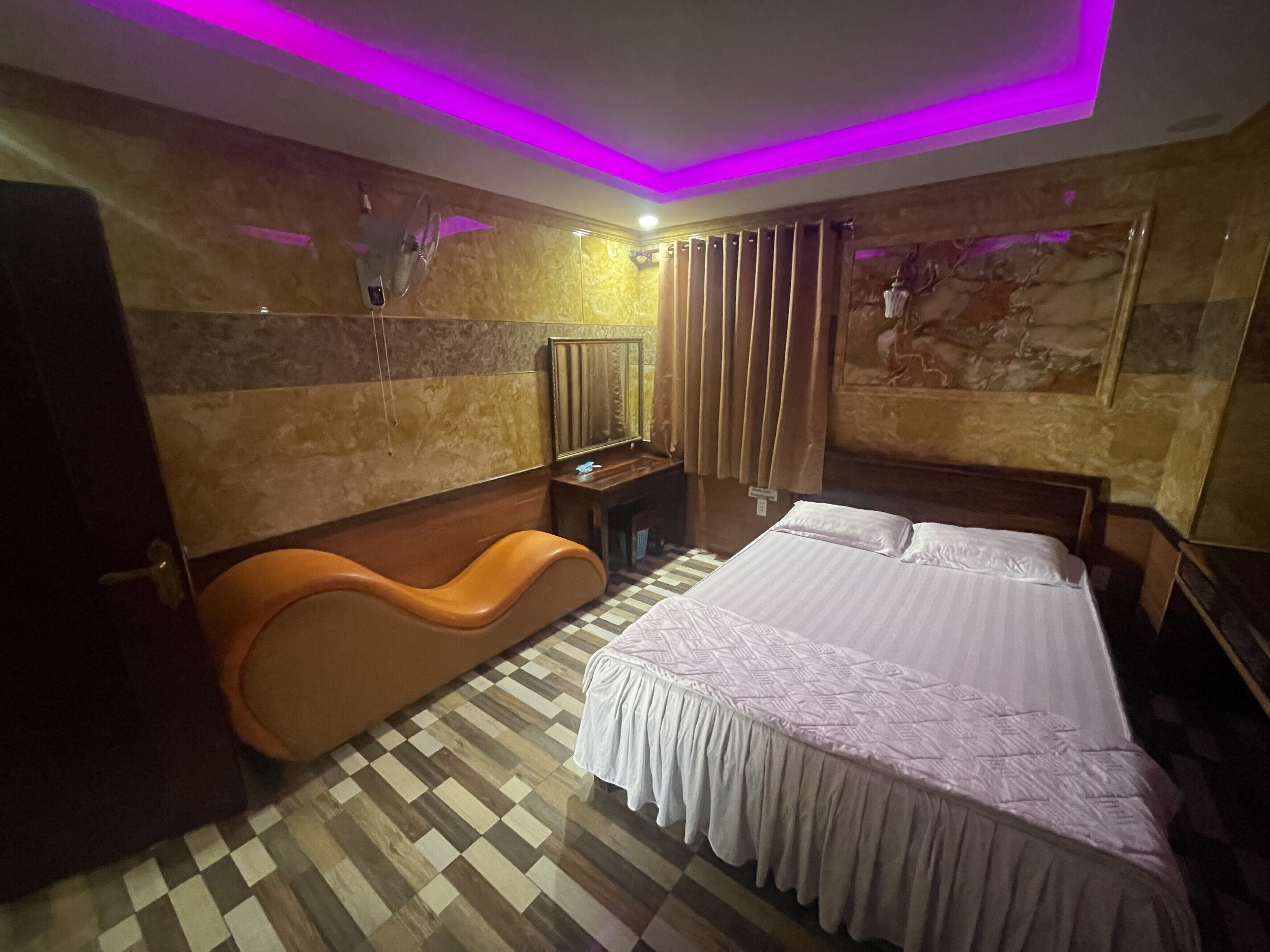 Desk, WiFi (free), bed sheets