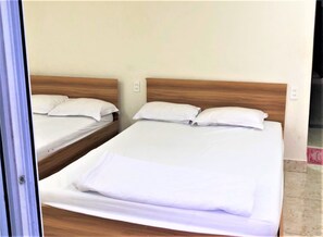 Superior Quadruple Room | Desk, free WiFi, bed sheets - Ky Phu (Ho Chi Minh City)