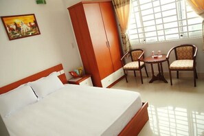 Deluxe Double Room | Desk, iron/ironing board, free WiFi, bed sheets - Viet Phuc Hotel (Can Tho)
