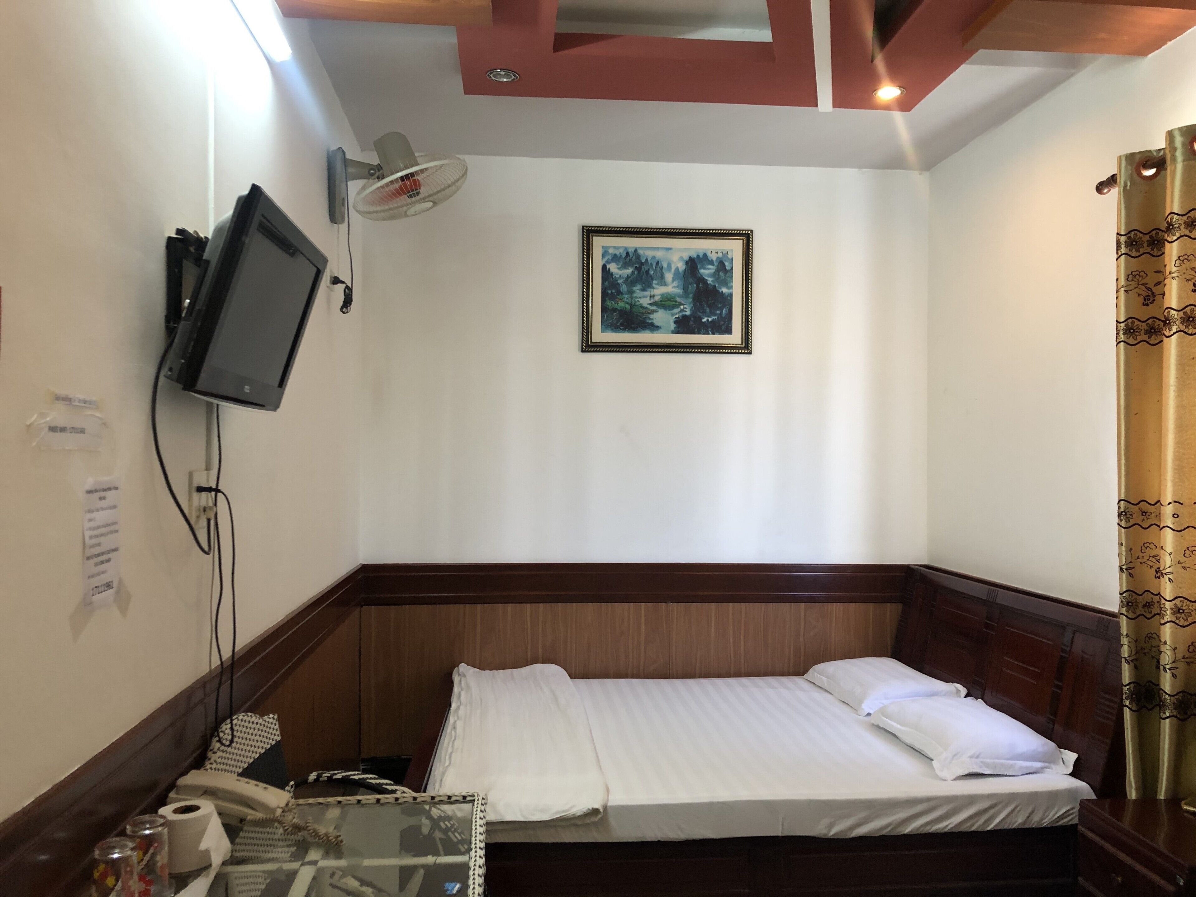 family room | desk, iron/ironing board, free wifi, bed sheets