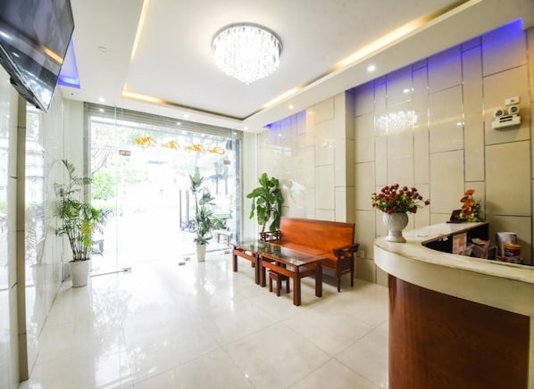 Lobby - Hung Thu Hotel (Da Nang)