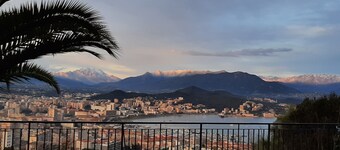 VILLA BELVEDERE AJACCIO MOUNTAIN SEA VIEW FOR 2 TO 10 GUESTS