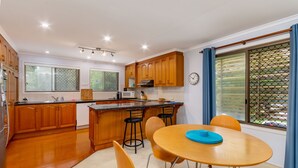 Dining - Enjoy & Soak Up the Tranquility Of Woorim (Woorim)