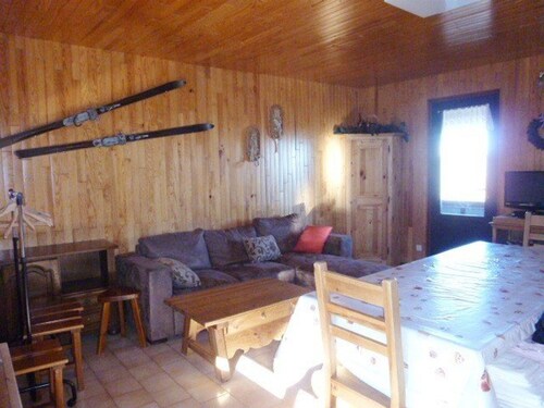 Chalet lumineux pour 15 pers. avec équipements complets – parfait pour moments en famille