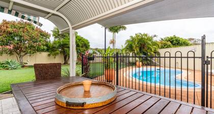 Escape to Sandstone Point