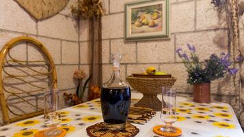 Estudio (Studio with Terrace and City View) | Comedor