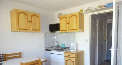 Studio 4 pers, near slopes with balcony and parking