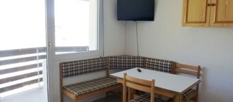 Studio 4 pers, near slopes with balcony and parking