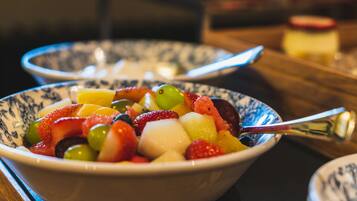 Se ofrece un desayuno inglés todos los días (por un coste adicional)